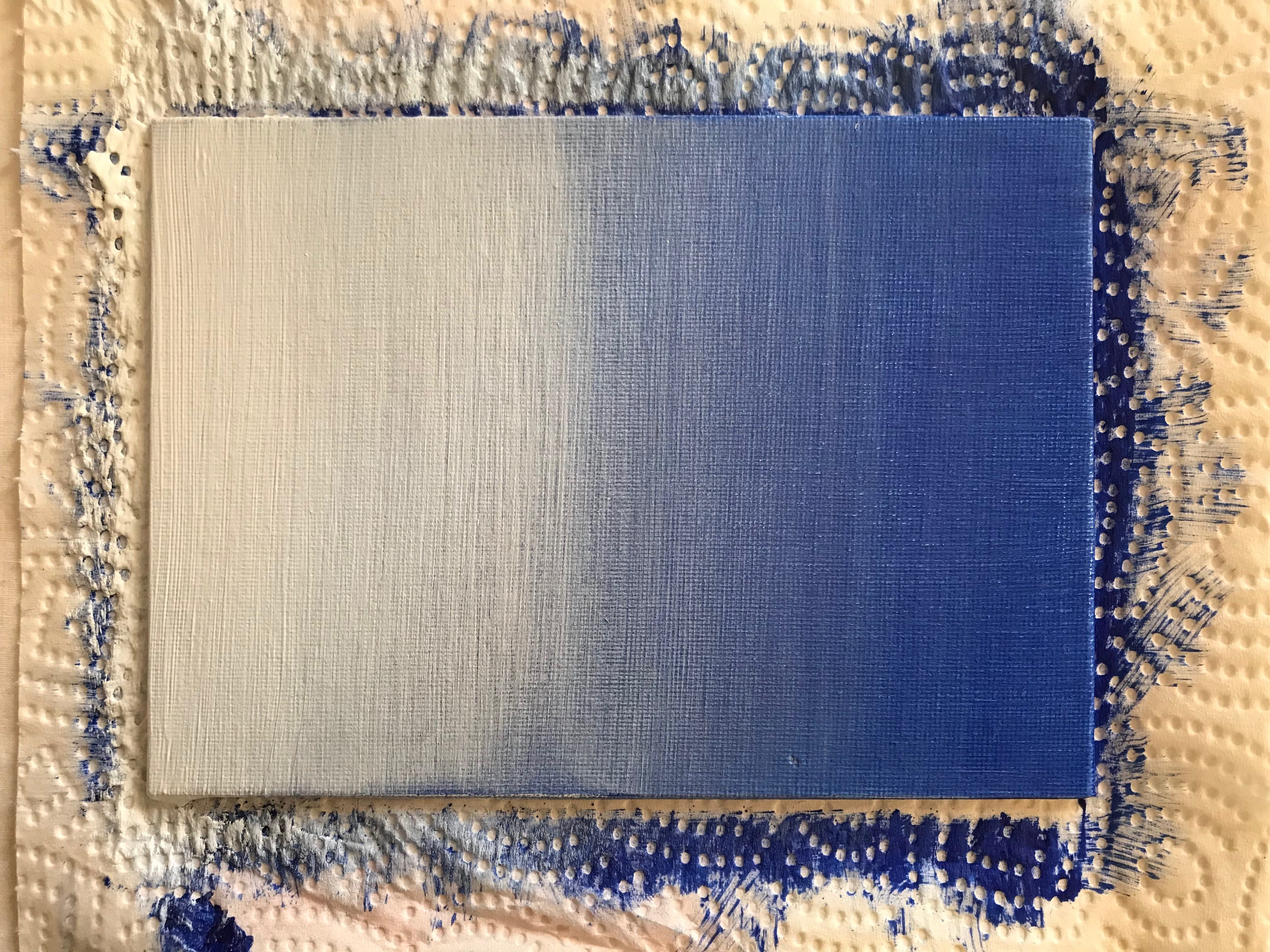 Réalisation d'un dégradé linéaire du Bleu au Blanc en appliquant du Blanc de Titane + retardateur sur le fond Bleu bien sec